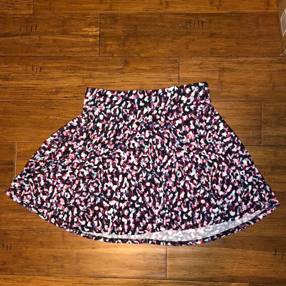 Decree size large skirt